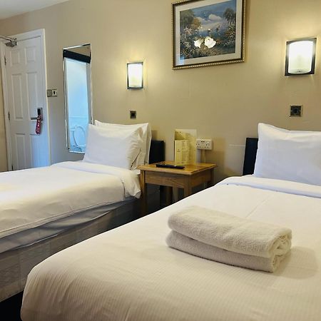 Woodcock Inn Felbridge Buitenkant foto