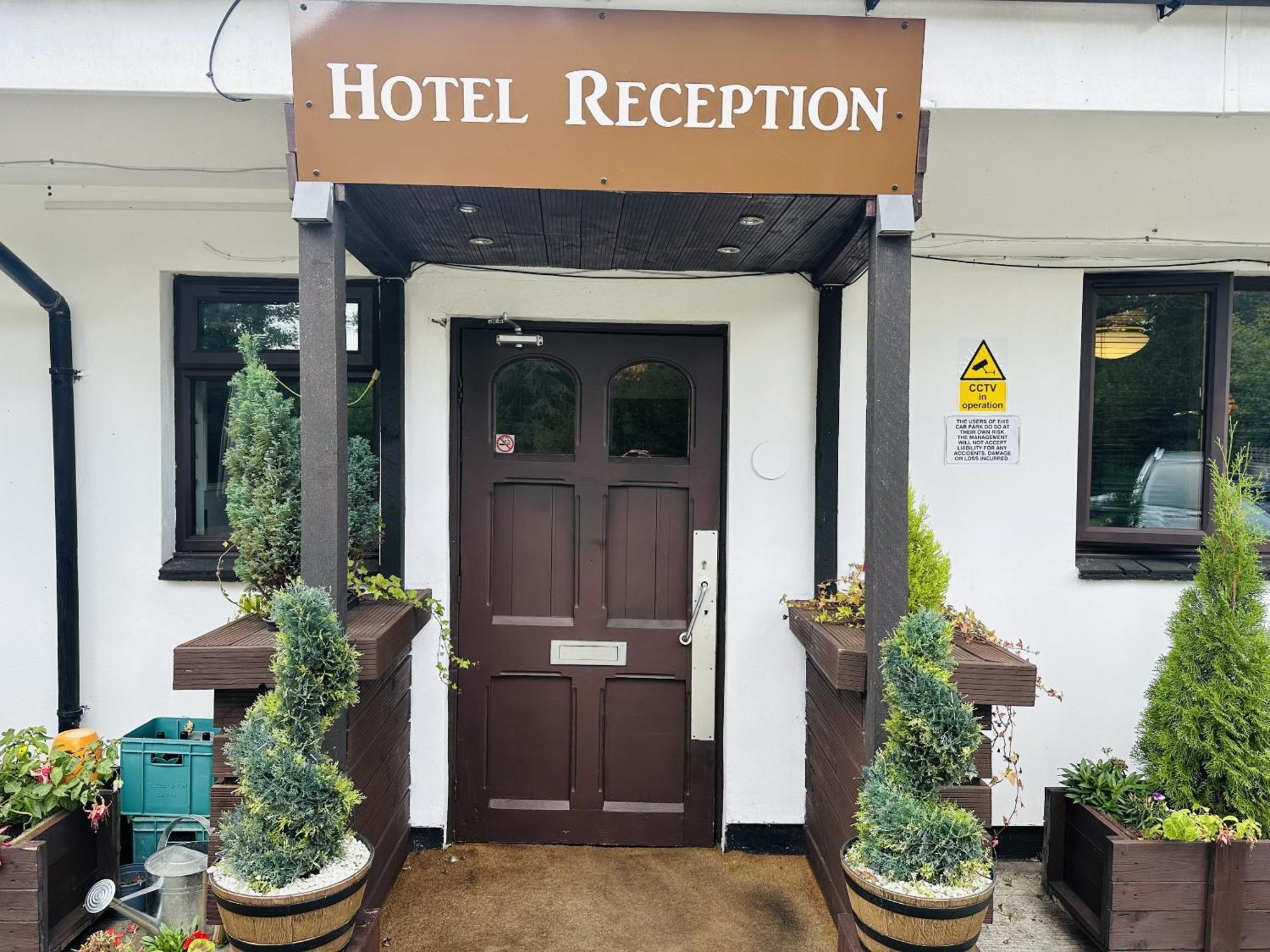 Woodcock Inn Felbridge Buitenkant foto